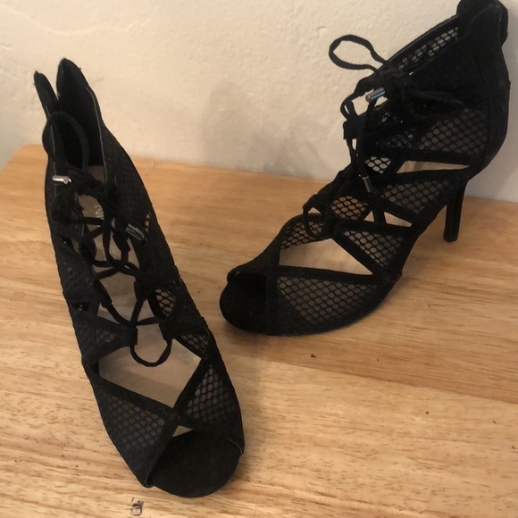 Nine West Black Lace Up Heels Size 6 - Picture 1 of 12